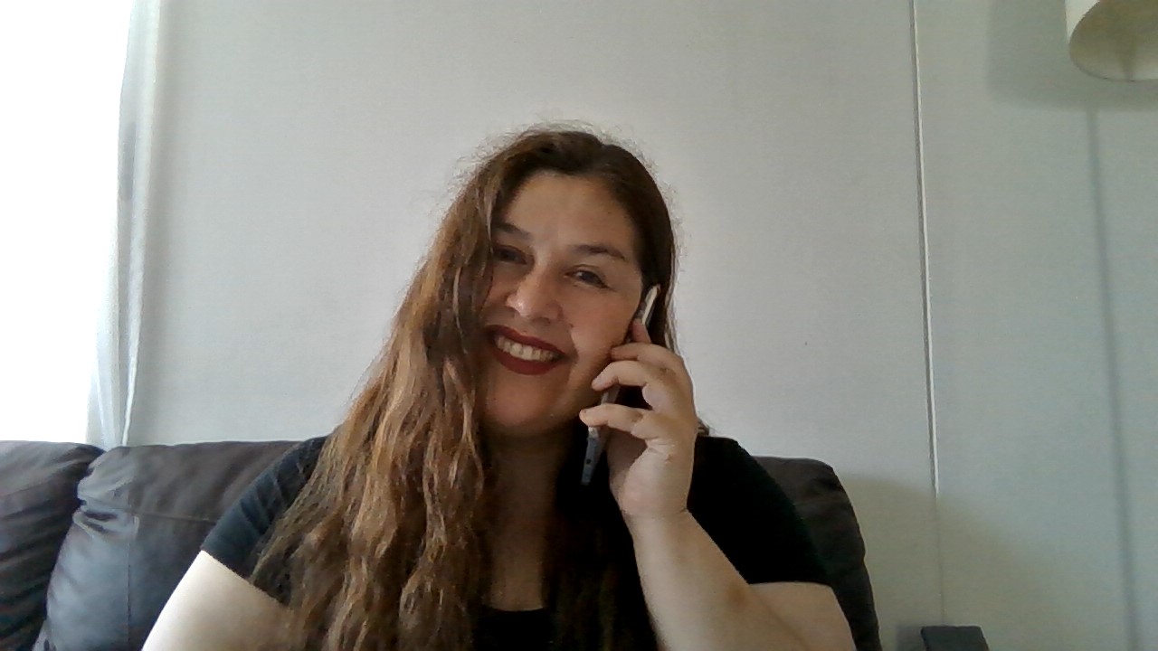 Abogada de unidad de Adultos Mayores en radio Súper de Iquique