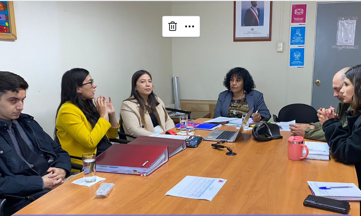 Director Regional de Arica y Parinacota encabeza reunión con Seremi de Desarrollo Social