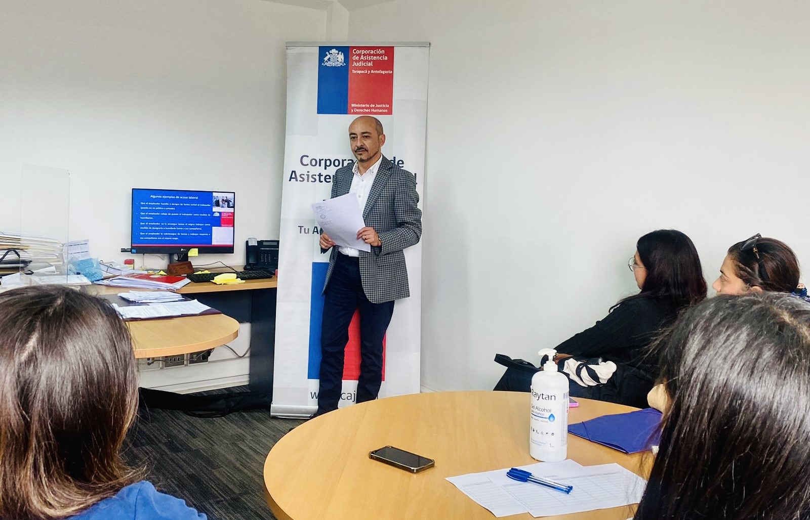 Defensa Laboral de Antofagasta realiza taller sobre "Mobbing, autodespido y tutela de derechos fundamentales”