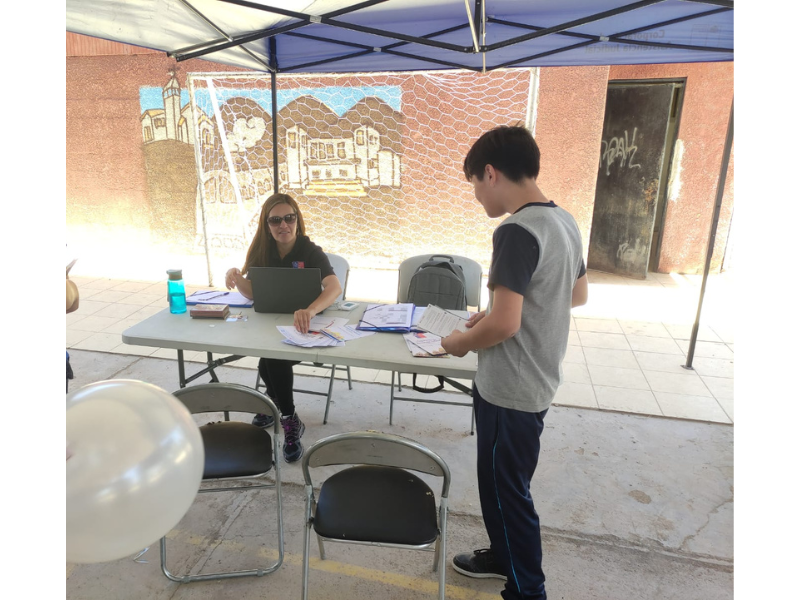 Consultorio Jurídico de Pozo Almonte presente en Gobierno en Terreno realizado en la Plaza la Cascada de la localidad