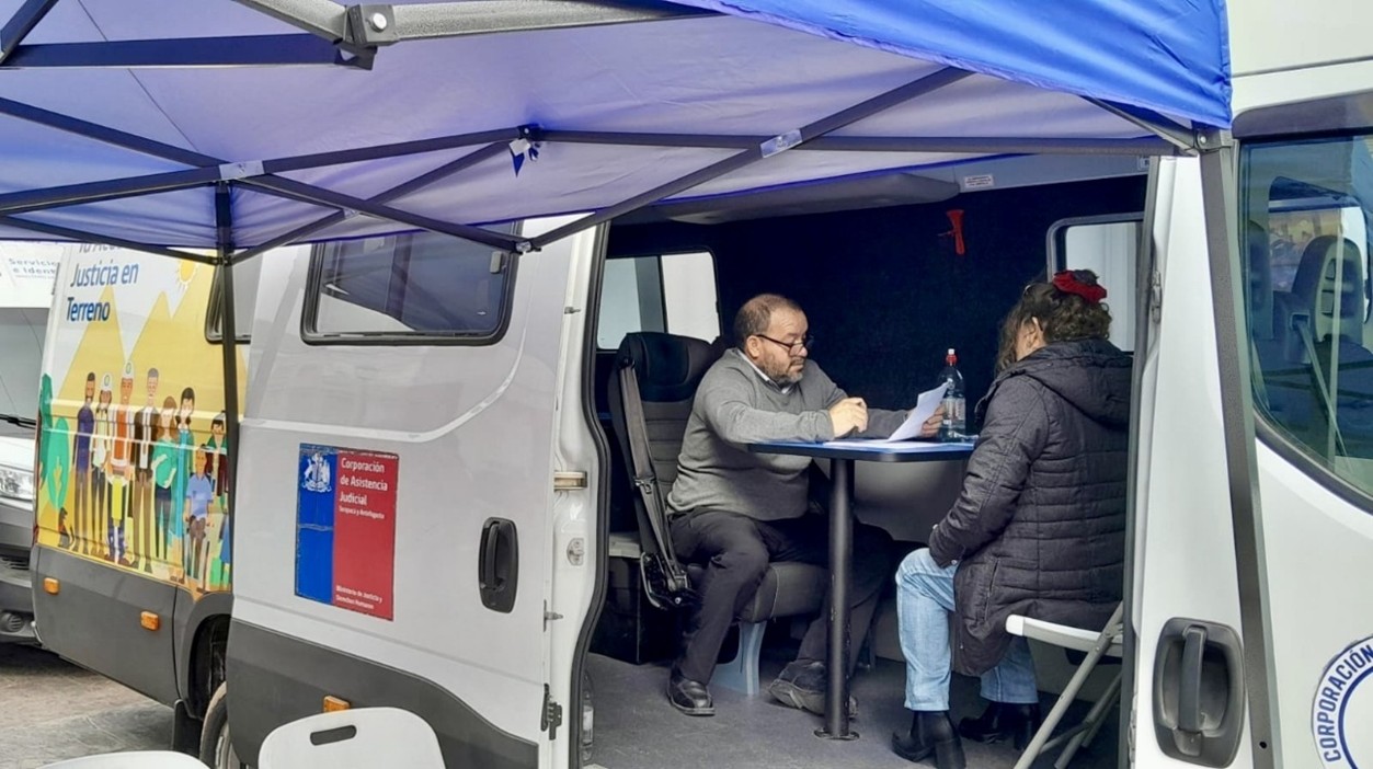 CAJTA participa en Feria Laboral en Iquique