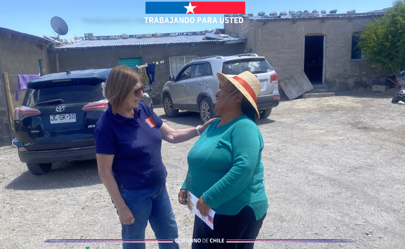 Consultorio Jurídico Móvil del Tamarugal brinda atención en Enquelga