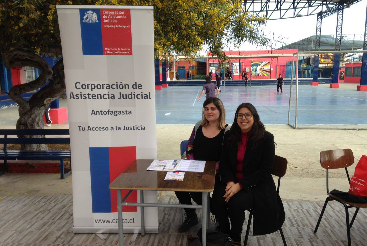 En el Liceo Bicentenario Andrés Sabella de Antofagasta, se realizó una importante actividad en terreno denominada “Servicios a tu alcance"